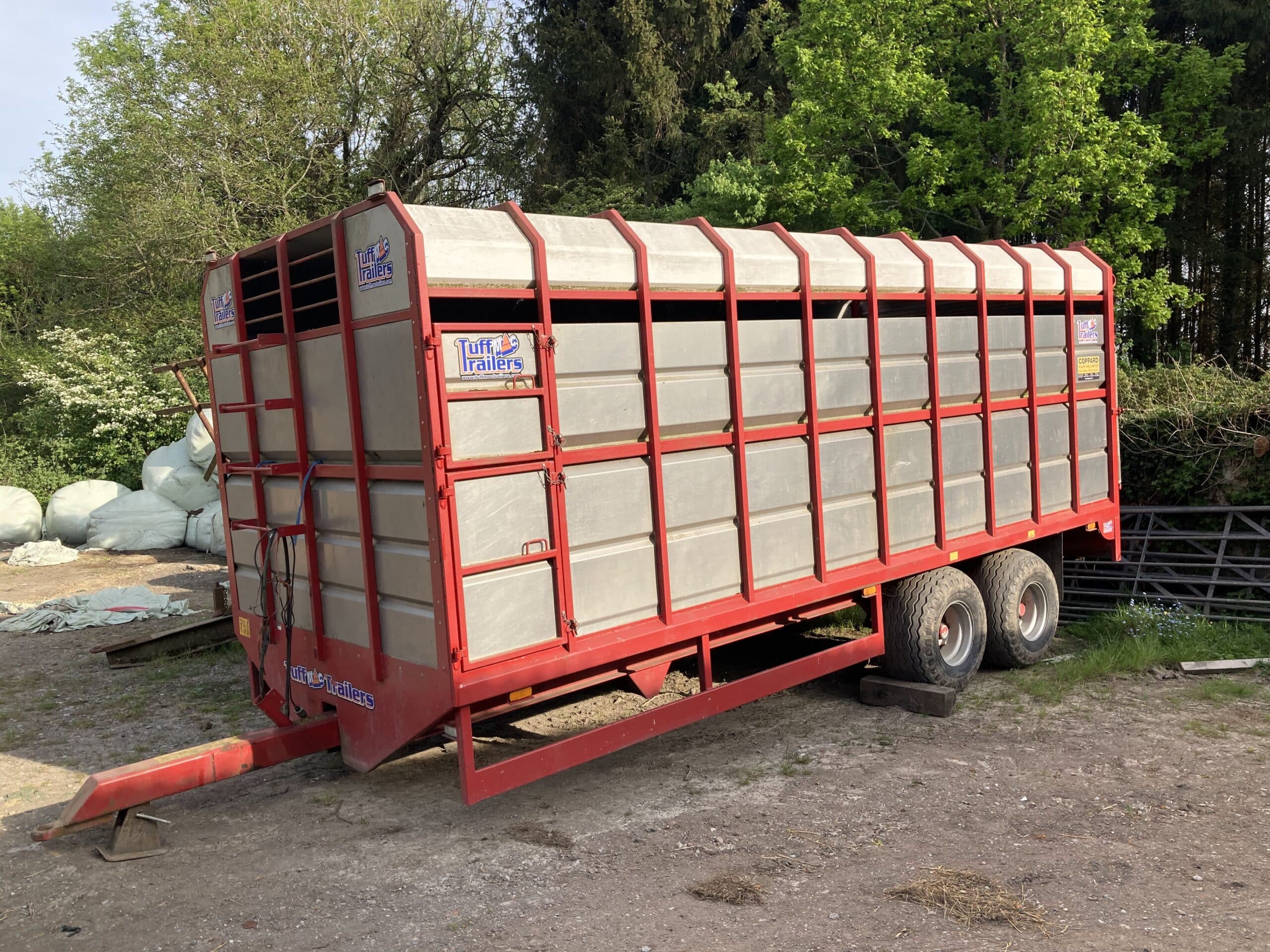 CATTLE TRAILER