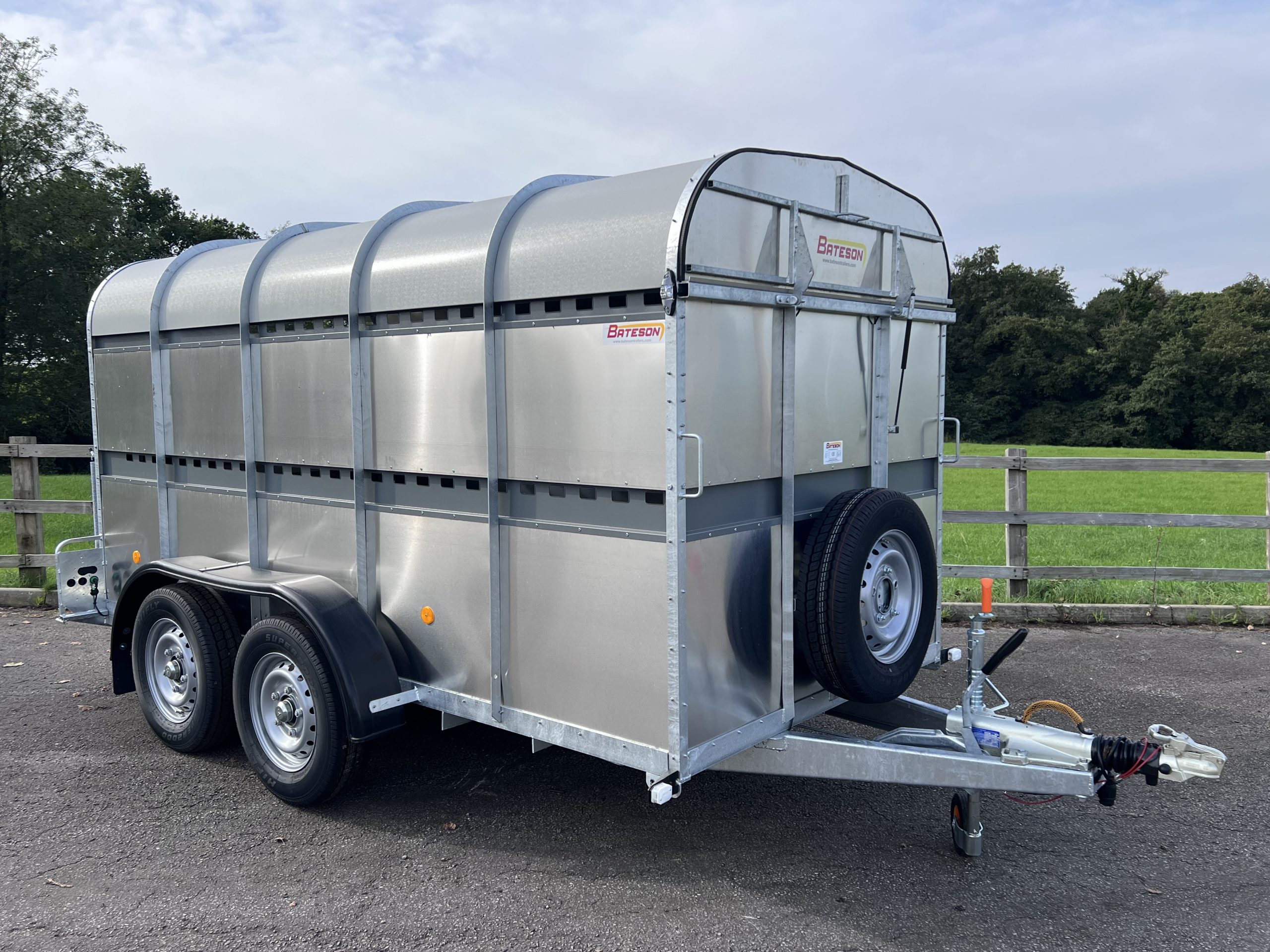 CATTLE TRAILER